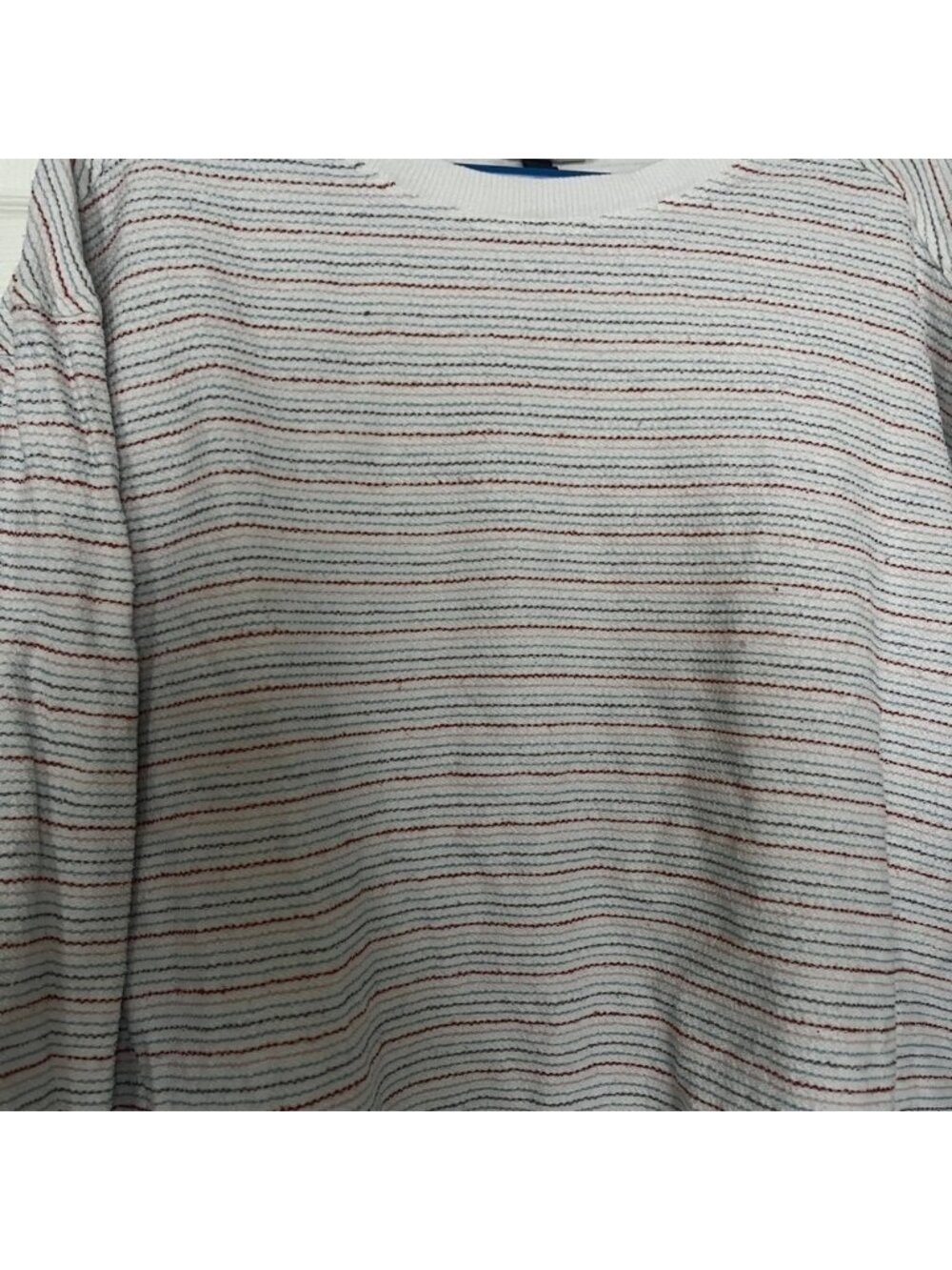 Universal Threads Crew Neck - Picture 5 of 7